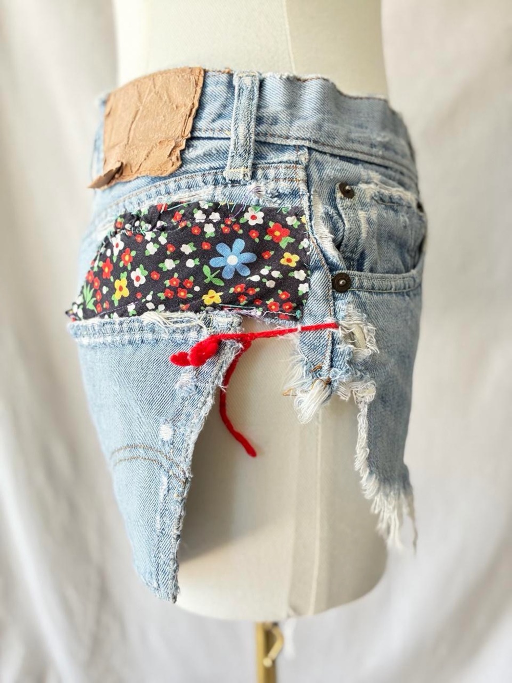 Vintage 1966–1971 Levi’s 501 Big E Distressed light wash denim Cutoffs size- s